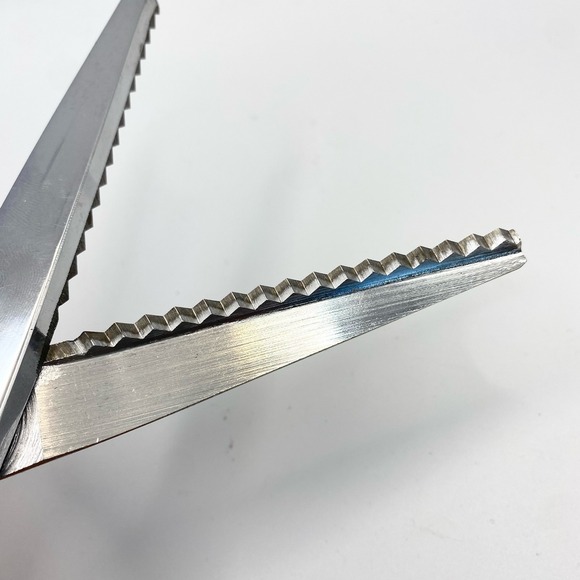 Vintage Pinking Shears Scissors Zig Zag Pattern Made In Italy Fabric 8" Sewing - Picture 6 of 7